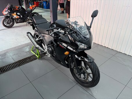 2013 Honda CBR 400R, чёрный, 550000 рублей, вид 2