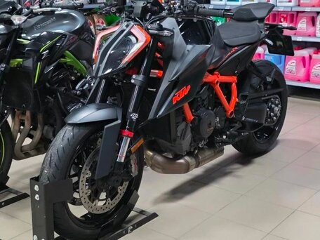 2020 KTM 1290 Super Duke R, чёрный, 1099000 рублей, вид 1