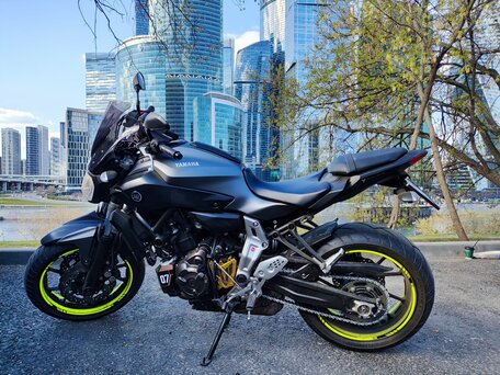 2016 Yamaha MT-07 (FZ-07), серый, 670000 рублей, вид 1