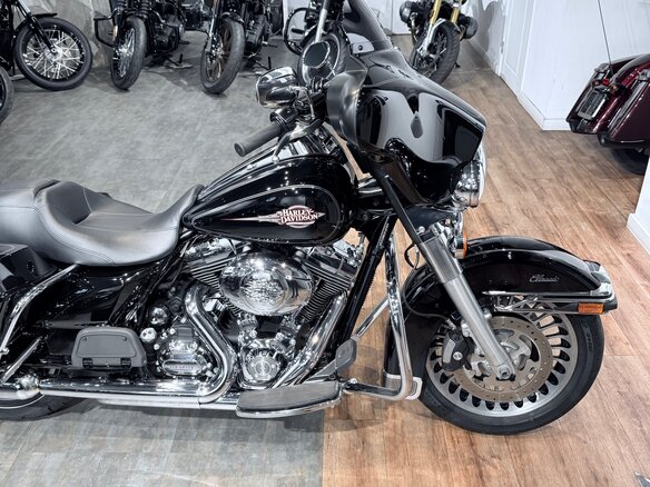 2010 Harley-Davidson Street Glide, чёрный, 1099000 рублей - вид 15