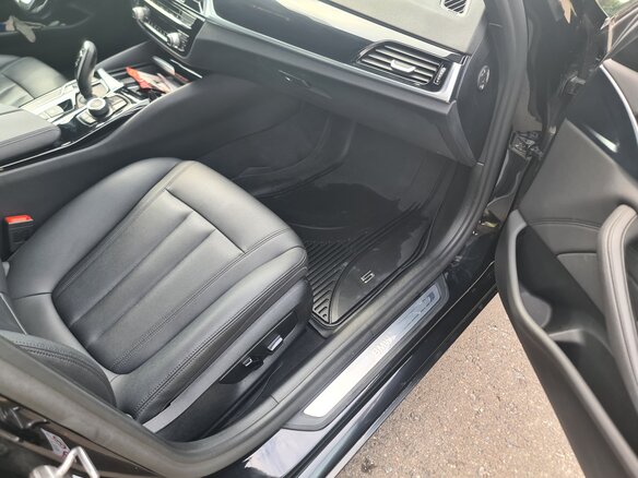 2019 BMW 5 серии 520d xDrive VII (G30/G31/G38), чёрный, 2600000 рублей - вид 5