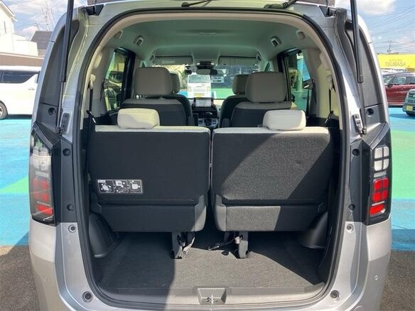 2025 Honda Freed Air III, серебристый, 1940007 рублей - вид 12