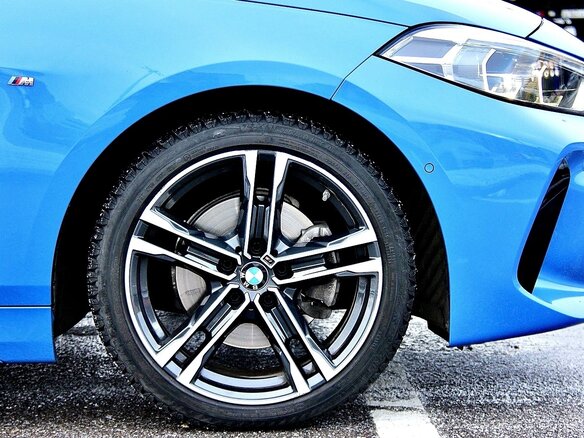 2020 BMW 1 серии 118d III (F40), синий, 3050000 рублей - вид 10