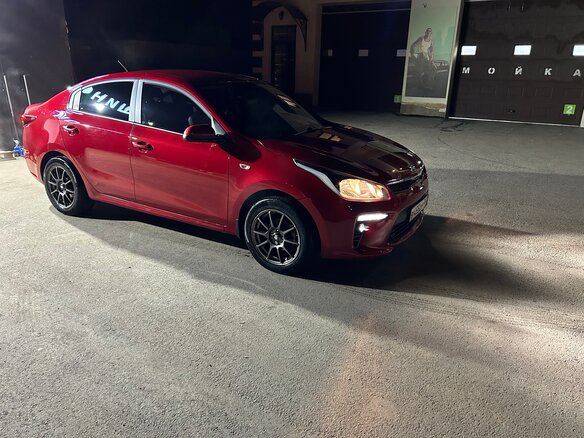 2020 Kia Rio IV, красный, 1190000 рублей - вид 6