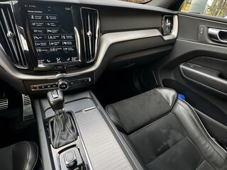 2018 Volvo XC60 II, серый, 2900000 рублей, вид 5