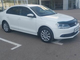 2013 Volkswagen Jetta VI, белый, 975000 рублей, вид 3