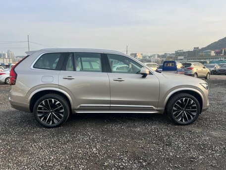 2026 Volvo XC90 B6 II Рестайлинг 2, бежевый, 9680000 рублей, вид 4