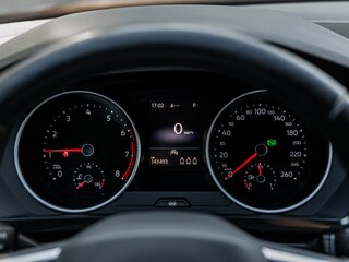 2021 Volkswagen Tiguan II Рестайлинг, коричневый, 1999000 рублей, вид 5
