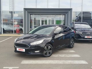 2016 Ford Focus III Рестайлинг, чёрный, 960000 рублей, вид 3