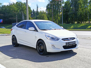 2014 Hyundai Solaris I, белый, 467000 рублей, вид 3