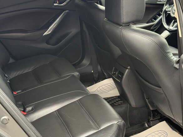 2017 Mazda 6 III (GJ) Рестайлинг, серый, 1830000 рублей - вид 18