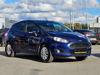 2016 Ford Fiesta Mk6 Рестайлинг, синий, 800000 рублей, вид 3