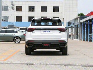 2026 Geely Coolray (Binyue L) I Рестайлинг 2, белый, 1790000 рублей, вид 4