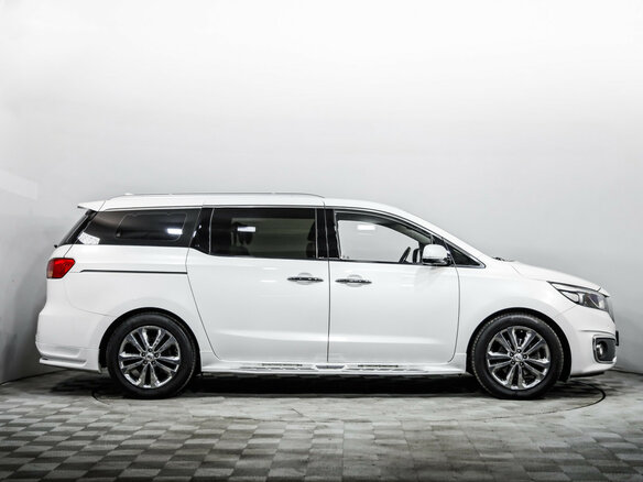 2018 Kia Carnival III, белый, 2806000 рублей - вид 3