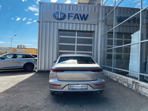 2024 FAW Bestune B70 I Рестайлинг, серебристый - вид 4