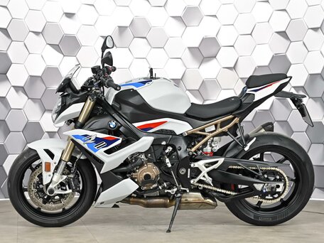 2021 BMW S 1000 R, белый, 1529000 рублей, вид 4
