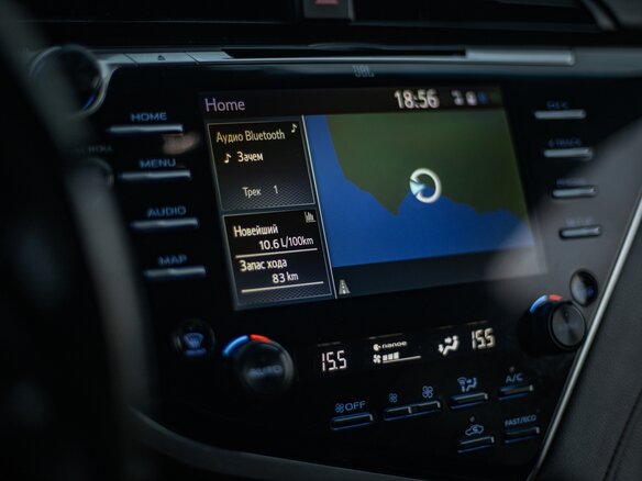 2019 Toyota Camry VIII (XV70), белый, 3500000 рублей - вид 35