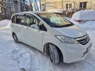 2011 Honda Freed I Рестайлинг, белый, 1120000 рублей, вид 3