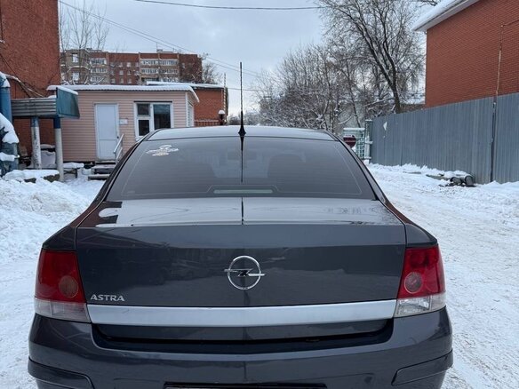 2010 Opel Astra H Рестайлинг, серый, 470000 рублей - вид 4