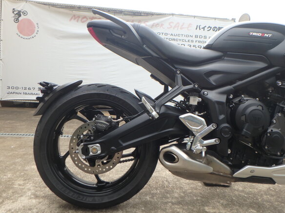 2024 Triumph Trident 660, чёрный, 860000 рублей - вид 13