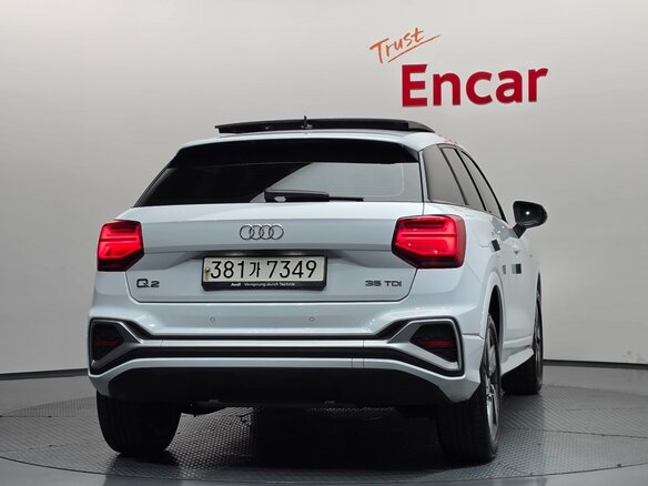 2023 Audi Q2 35 TDI I Рестайлинг, белый - вид 2
