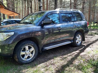 2011 Toyota Land Cruiser 200 Series, серый, 3100000 рублей, вид 4