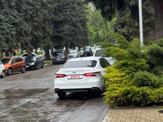 2019 Toyota Camry VIII (XV70), белый, 2450000 рублей, вид 3