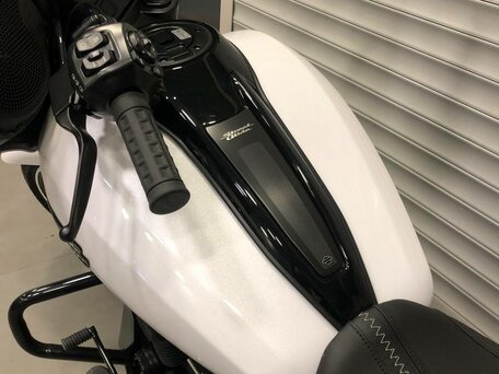 2025 Harley-Davidson Street Glide, белый, 3850000 рублей, вид 3