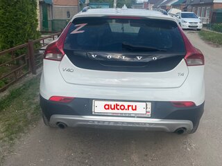 2014 Volvo V40 Cross Country I, белый, 999999 рублей, вид 3
