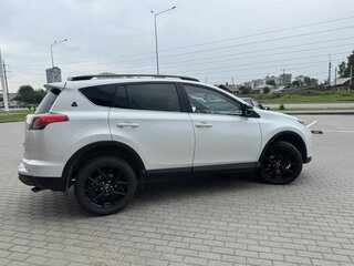 2019 Toyota RAV4 IV (XA40) Рестайлинг, белый, 2600000 рублей, вид 4