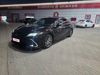 2023 Toyota Camry VIII (XV70) Рестайлинг, чёрный, 2800000 рублей, вид 1