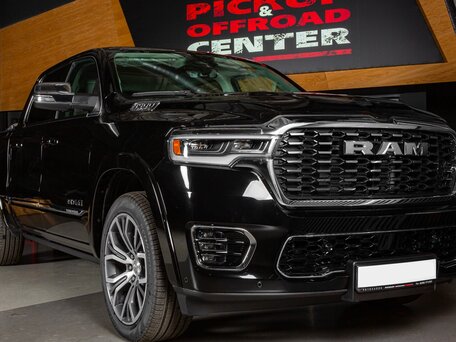 2025 Ram 1500 Crew Cab V Рестайлинг, чёрный, 11598000 рублей, вид 2