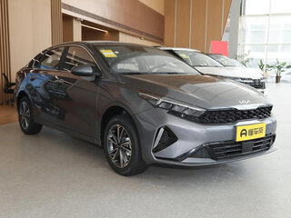 2025 Kia K3 II (China Market) Рестайлинг, серый, 1850000 рублей, вид 3