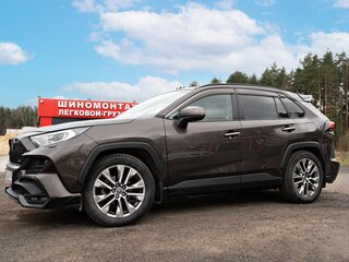 2021 Toyota RAV4 V (XA50), серый, 4500000 рублей, вид 4
