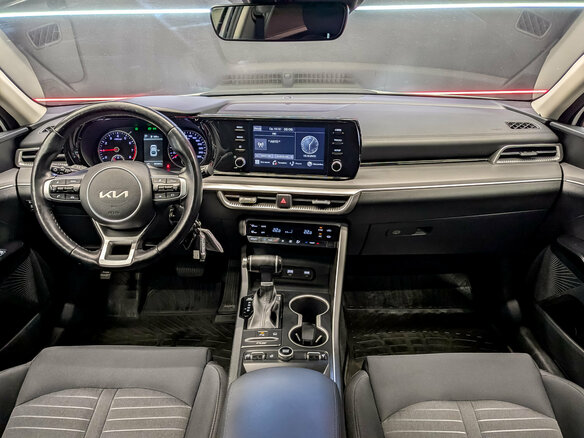 2022 Kia K5 III, белый, 2425000 рублей - вид 13