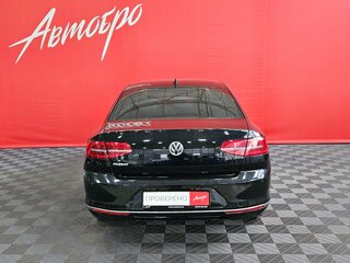 2019 Volkswagen Passat B8, чёрный, 1925000 рублей, вид 4