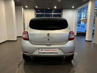 2017 Renault Sandero II, серый, 879000 рублей, вид 4