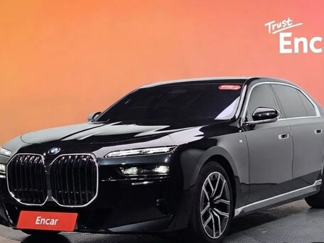 BMW 7 серии VII (G70)
