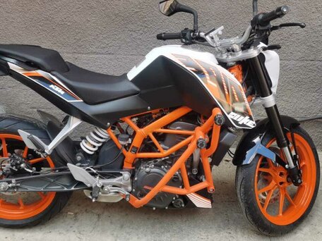 2014 KTM 390 Duke, белый, 449000 рублей, вид 1