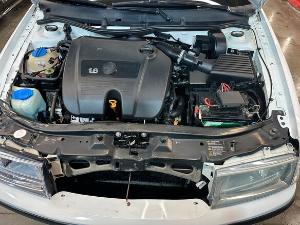 2010 Skoda Octavia I (A4) Рестайлинг, белый, 695000 рублей - вид 6