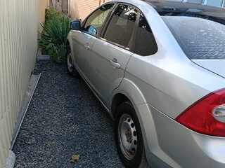2010 Ford Focus II Рестайлинг, серебристый, 440000 рублей, вид 4