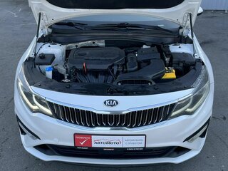 2019 Kia Optima IV Рестайлинг, белый, 1679000 рублей, вид 5
