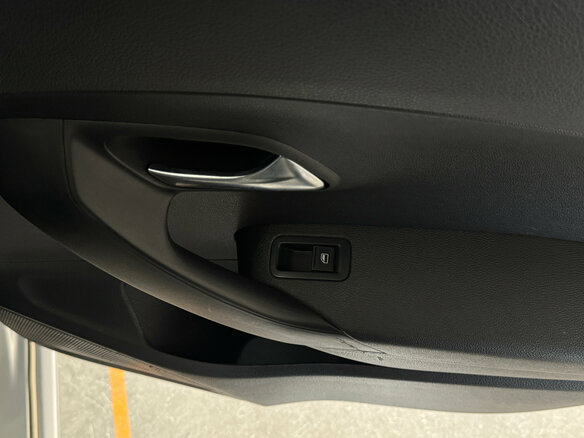 2013 Volkswagen Polo V, серебристый - вид 19