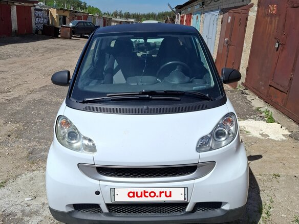 2010 Smart Fortwo II, белый, 550000 рублей