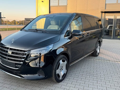 2026 Mercedes-Benz V-Класс Long 300 длинный III (W447) Рестайлинг 2, чёрный, 10559000 рублей, вид 3