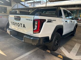 2025 Toyota Hilux IX, белый, 6200000 рублей, вид 4