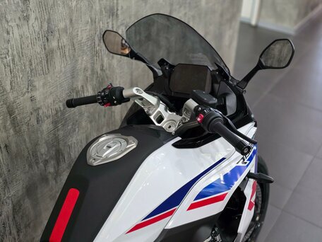 2025 BMW R 1300 RS, синий, 2500000 рублей, вид 5