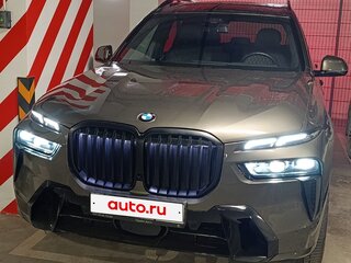 2023 BMW X7 40d I (G07) Рестайлинг, зелёный, 14000000 рублей, вид 2