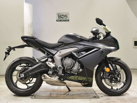 2024 Triumph Daytona 660, чёрный, 999000 рублей, вид 2