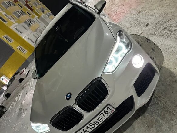 2018 BMW X1 18i sDrive II (F48), белый - вид 13